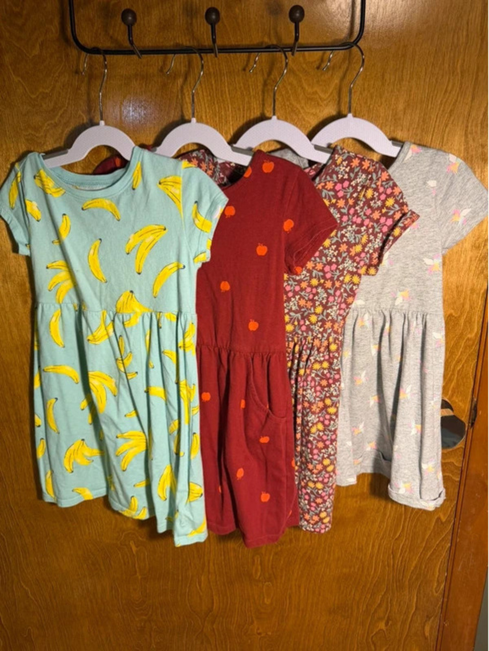 Lot of four dresses 4/5